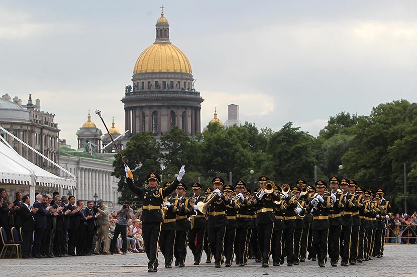 PLA-Kapelle debütiert in Sankt Petersburg