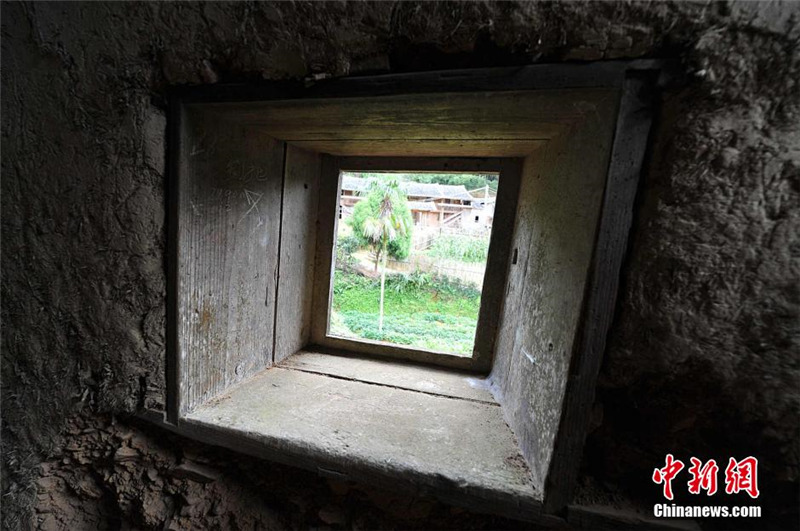 Der irdene ?Potala“ von Anliang 