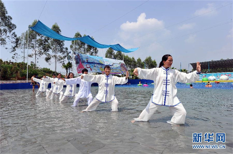 Taiji im Wasser