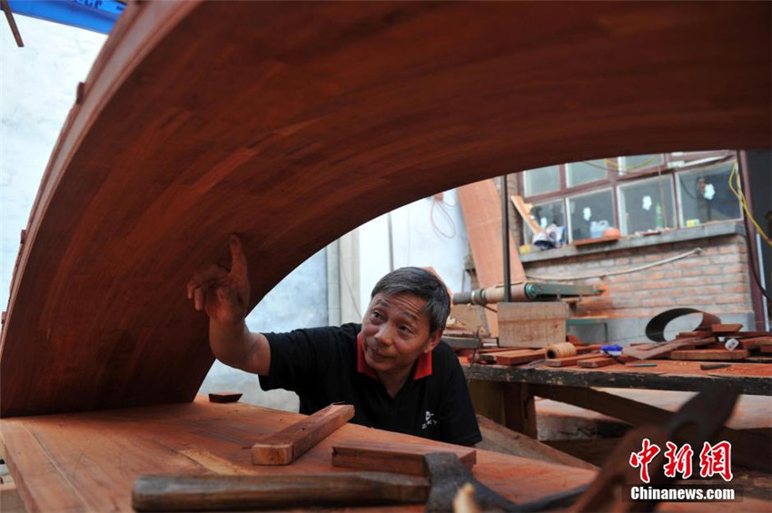 ?Mini-Zhaozhou-Brücke“ aus 7000 Holzstücken