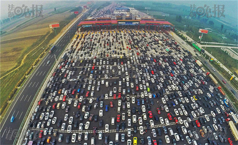 Verkehrschaos aus der Vogelperspektive