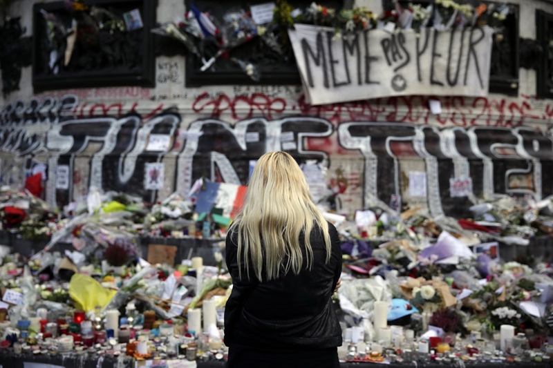 Trauer um die Opfer bei Terroranschl?gen in Paris