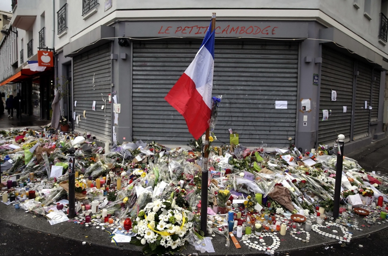 Trauer um die Opfer bei Terroranschl?gen in Paris