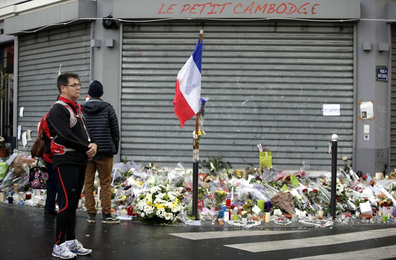 Trauer um die Opfer bei Terroranschl?gen in Paris