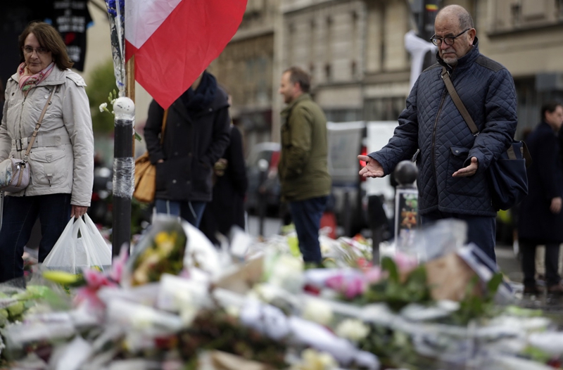 Trauer um die Opfer bei Terroranschl?gen in Paris