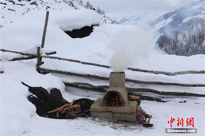 Schneewei?es M?rchenland in Xinjiang
