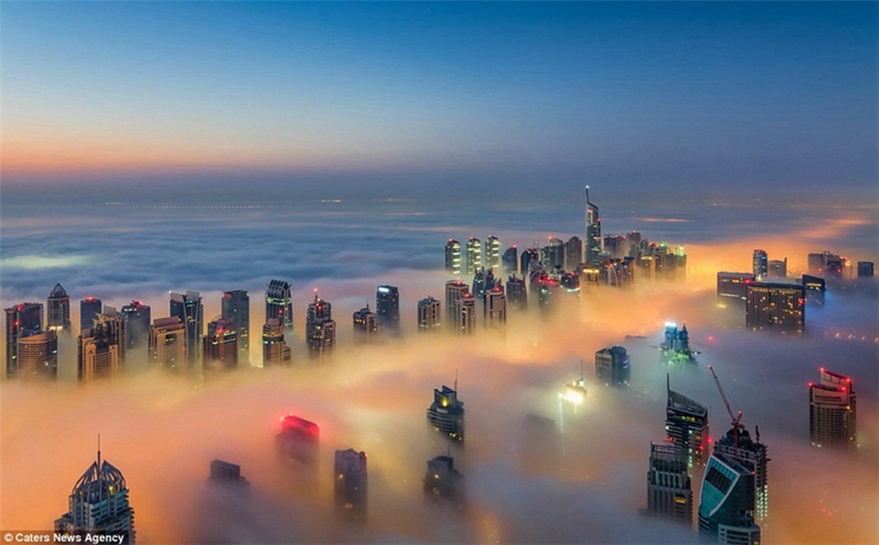 M?rchenhaftes Morgengrauen in Dubai