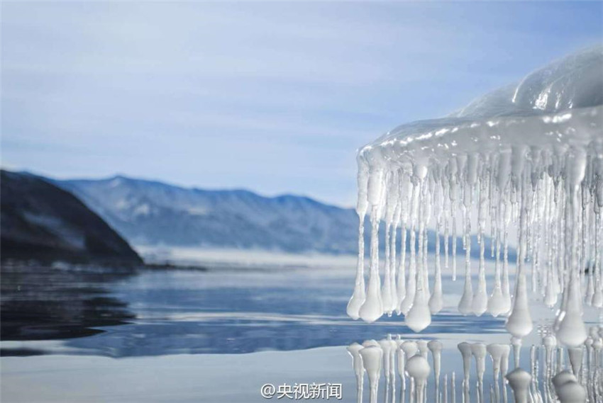 ?Eisgardinen“ am Fu? des Tianshan-Berges
