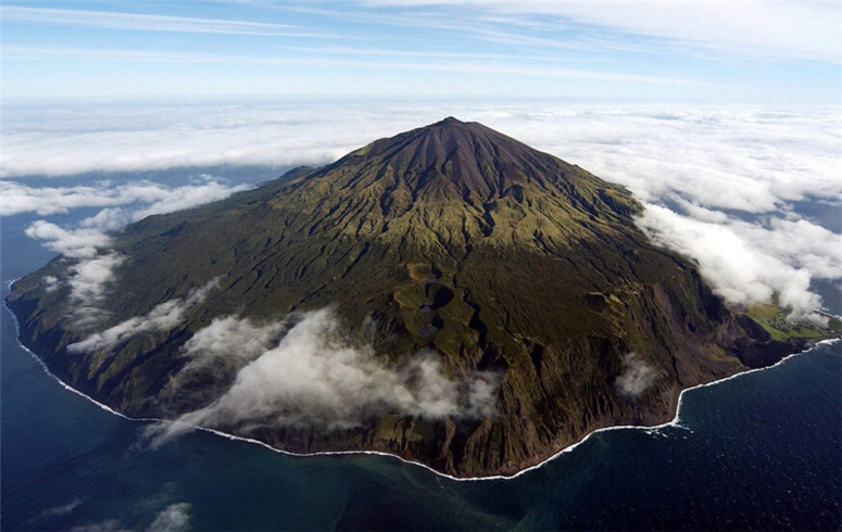 Abgelegenste Insel der Welt stellt Bauern ein