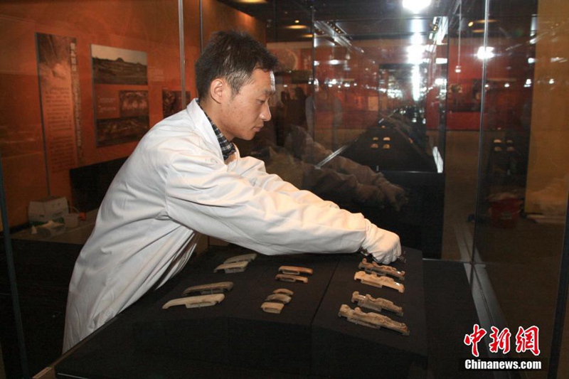Ausstellung 2000 Jahre alter Grabbeigaben der Han-Zeit in Beijing