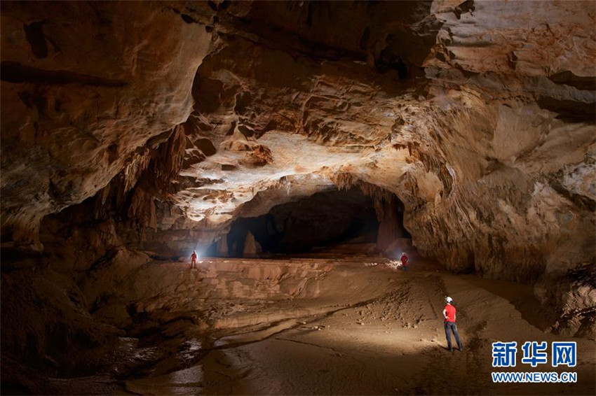 420 Meter tiefe unterirdische H?hle in Guangxi durch China und Frankreich entdeckt