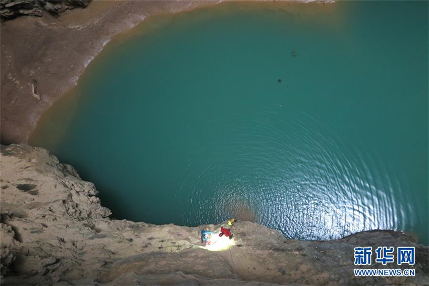 420 Meter tiefe unterirdische H?hle in Guangxi durch China und Frankreich entdeckt