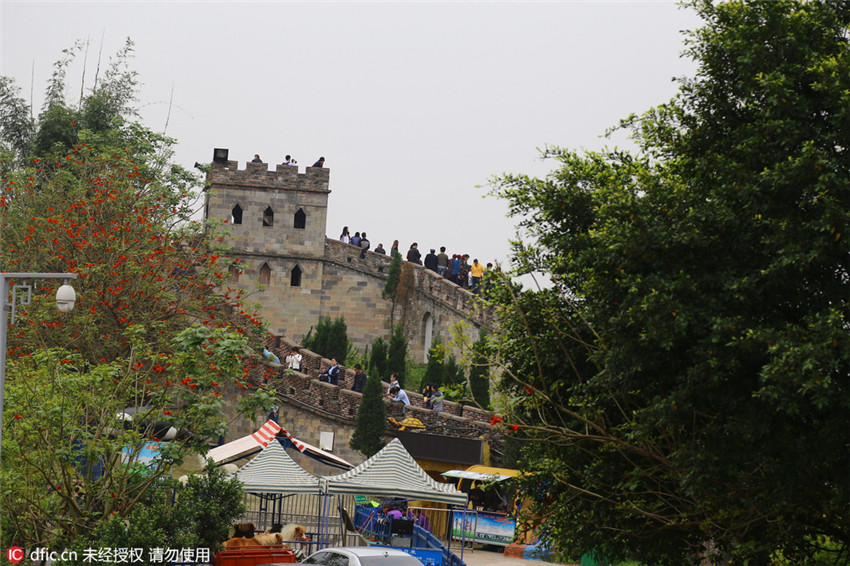 Chongqing baut die Gro?e Mauer nach