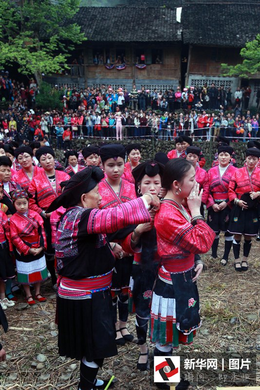Guilin feiert das ?Fest des langen Haares“