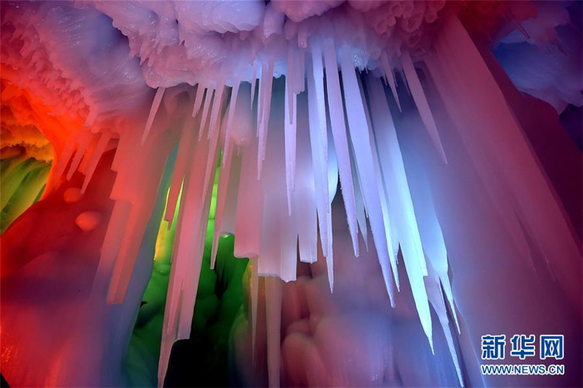 Traumhafte Eish?hle in Shanxi