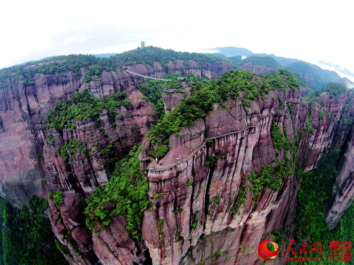 Wundersch?ne Landschaft nach dem Regenfall in Zhejiang
