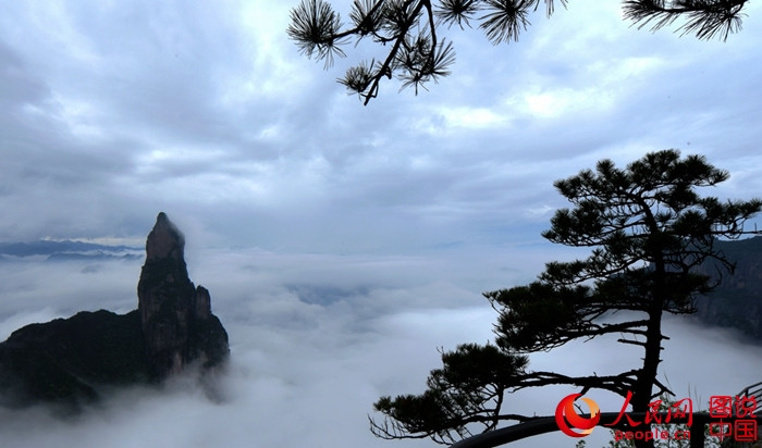 Wundersch?ne Landschaft nach dem Regenfall in Zhejiang