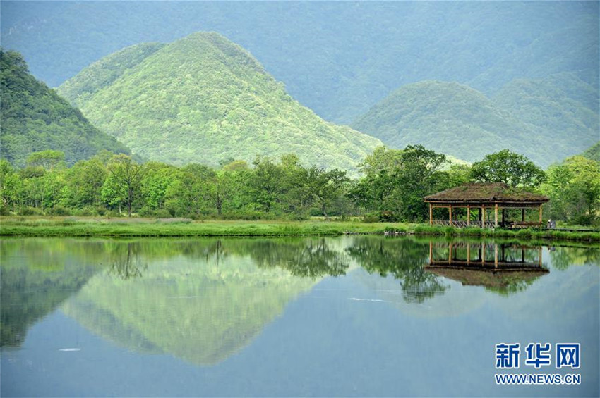 Faszinierende Seenlandschaft von Shennongjia