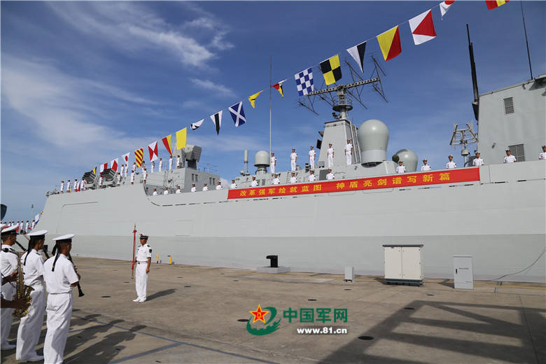 Schiffstaufe des neuen Lenkwaffenzerst?rers ?Yinchuan“