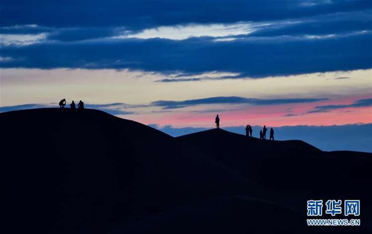 Sch?ne Sehenswürdigkeit: Xiangshawan in Ordos