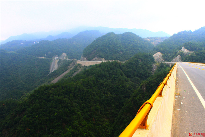 Gr??te Brücke Zhejiangs: 163 Meter hohe Jiaxite-Brücke