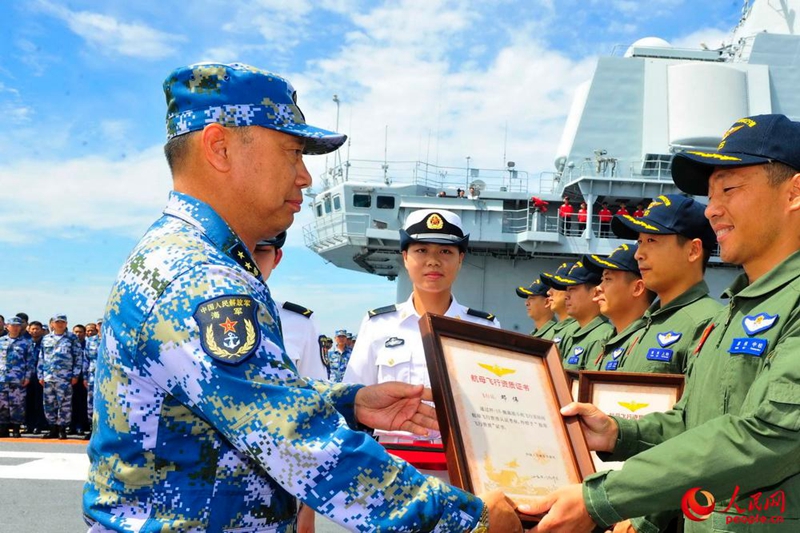 Chinesische Marine intensiviert Training der Flugzeugtr?ger-Piloten