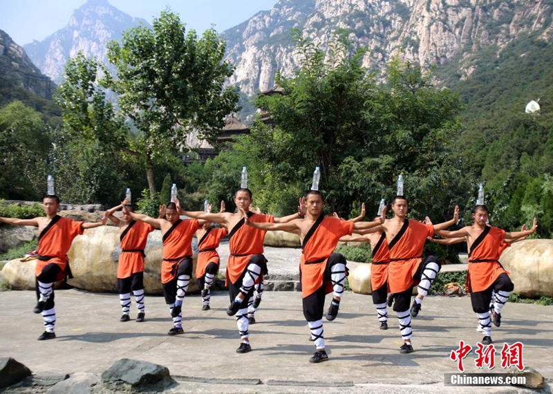 Shaolin-M?nche zeigen ihre Kampfkünste