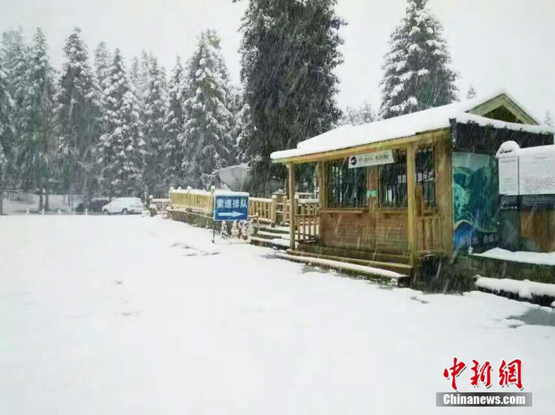 Erster Schneefall 2016 in Xinjiang