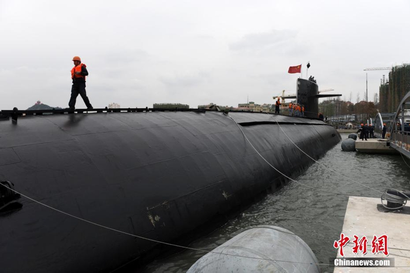 Erstes Atom-U-Boot der PLA im Museum ausgestellt