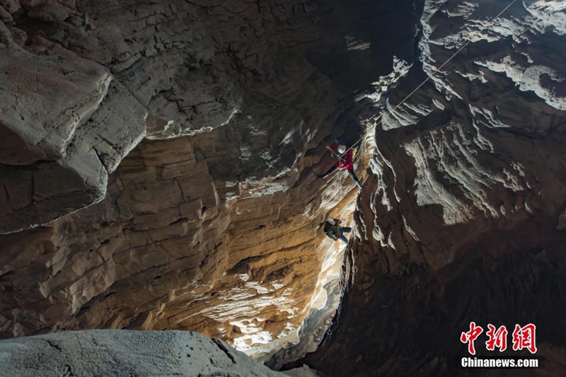 Zweitl?ngste H?hle Asiens in Guizhou