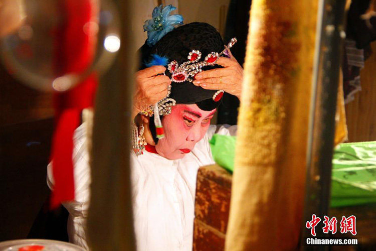 Jahrhundertealte Schauspieltruppe tr?umt von der Verbreitung der Guilin-Oper
