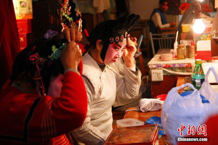 Jahrhundertealte Schauspieltruppe tr?umt von der Verbreitung der Guilin-Oper