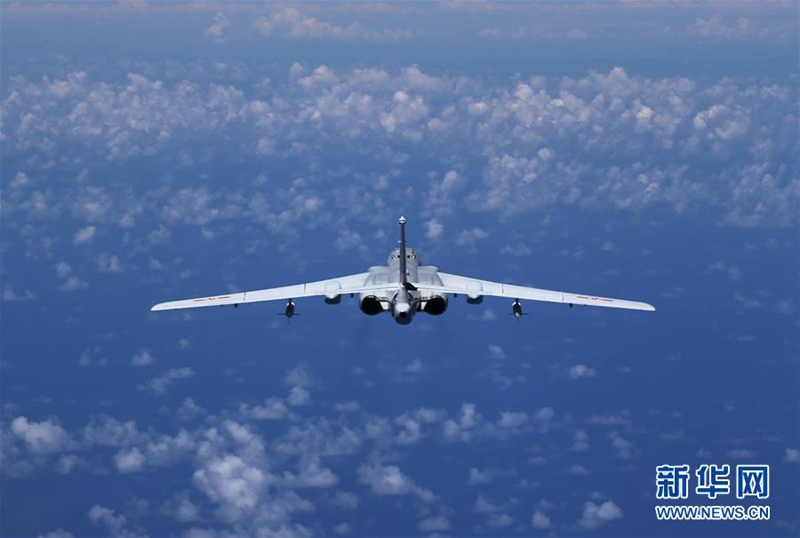 Chinesische Luftwaffe übt im Westpazifik