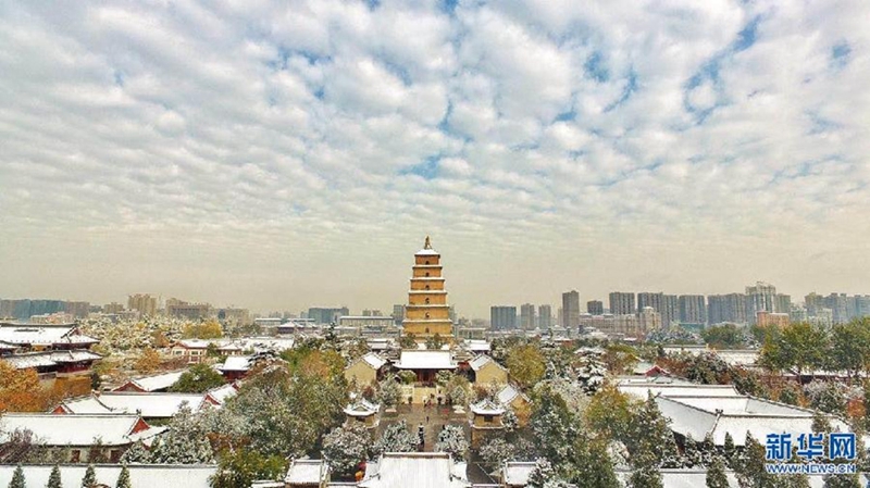 Sch?ne und silberne Stadt Xi′an nach dem Schnee