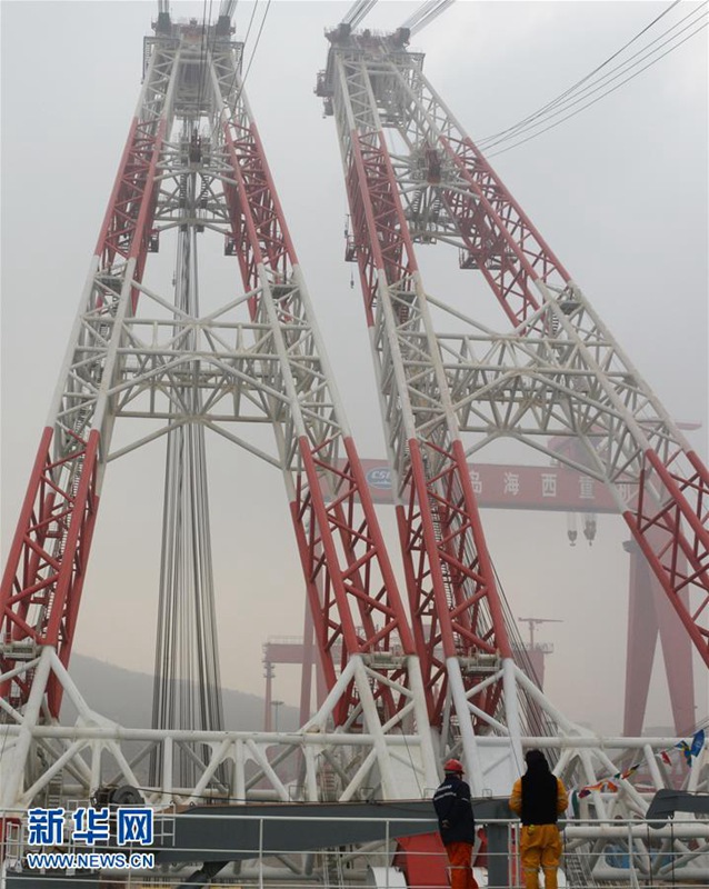 Chinas leistungsf?higstes Kranhubschiff ausgeliefert
