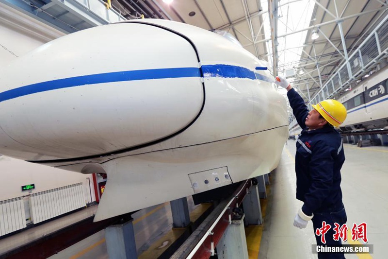 Westchinas gr??te Wartungsbasis für Hochgeschwindigkeitszüge erwartet ?Chunyun“