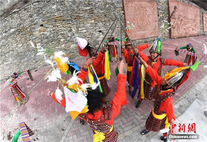 Chinas immaterielles Kulturerbe: Volkstanz ?Kasidawen“