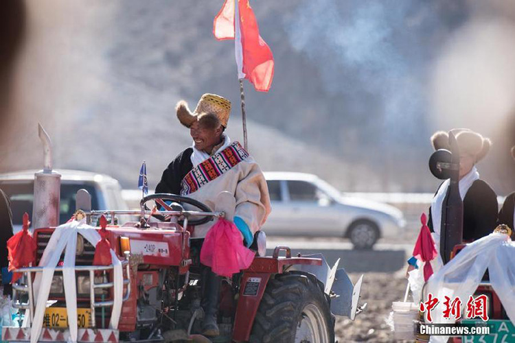 Tibet feiert die Frühjahrsbestellung