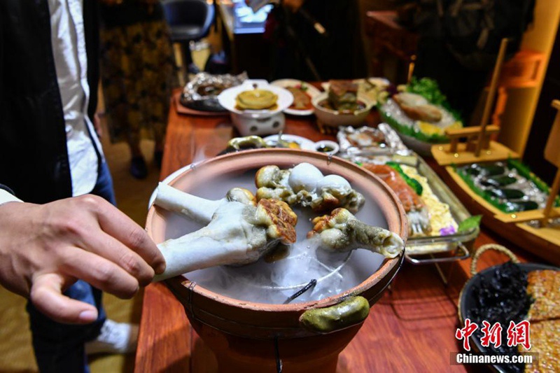 Jadeit-Festessen in Kunming 