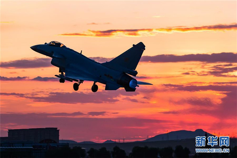 Internationaler Milit?rwettbewerb 2017: F-10B stellt sich vor