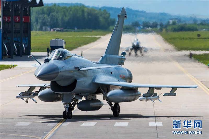 Internationaler Milit?rwettbewerb 2017: F-10B stellt sich vor