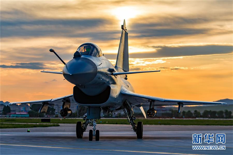 Internationaler Milit?rwettbewerb 2017: F-10B stellt sich vor