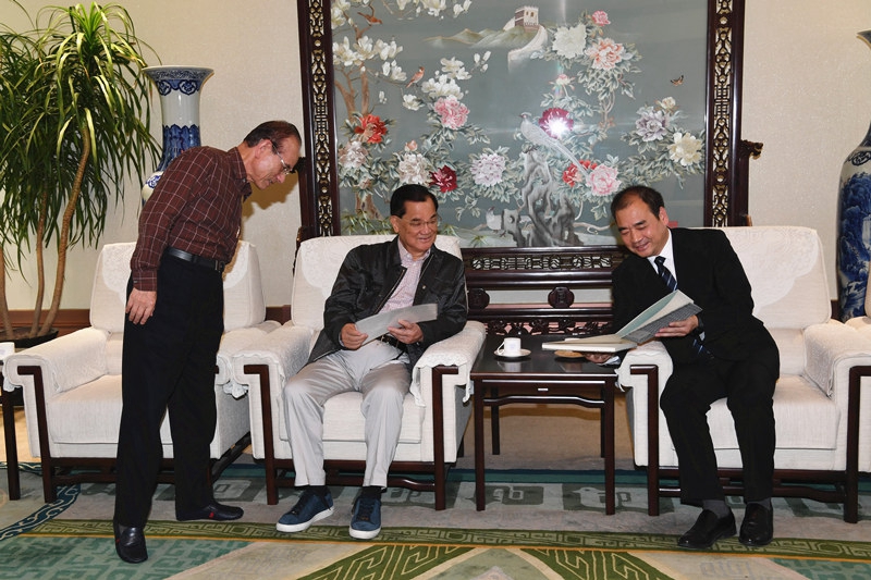 Lien Chan besucht erneut Museum vom Mausoleum des Qinshihuangs