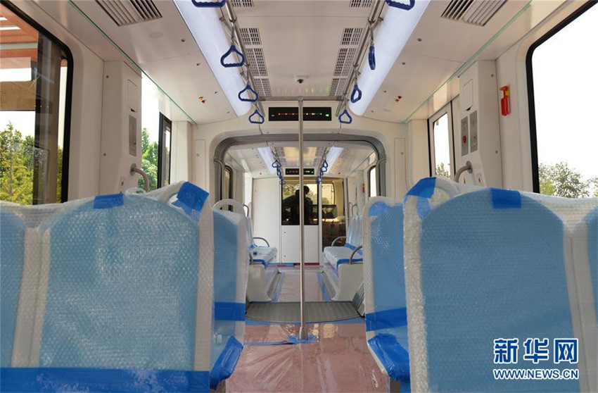 Beijings erste moderne Stra?enbahn bald in Probebetrieb