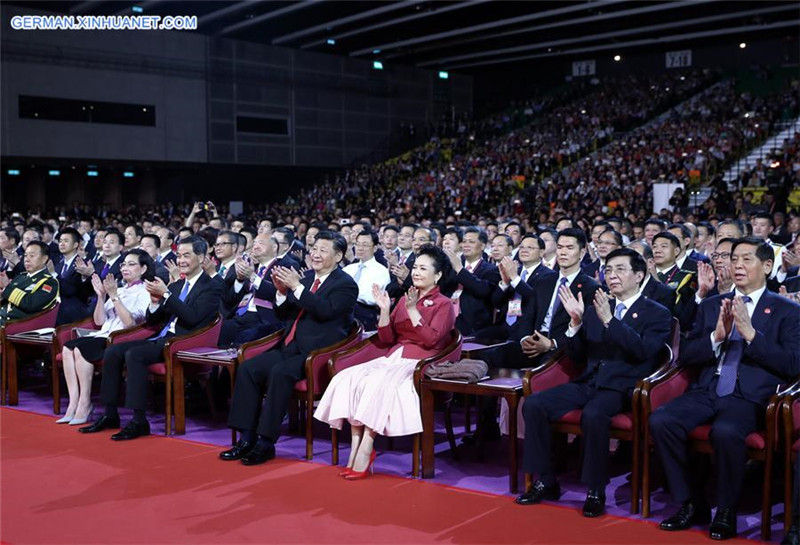 Xi Jinping nimmt an Gala-Show für 20. Jubil?um der Rückkehr Hongkongs zu China teil