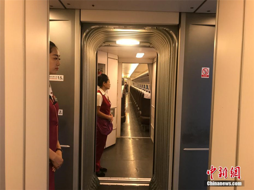 Neuer Hochgeschwindigkeitszug verbindet Beijing und Xiongan