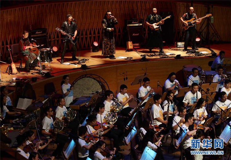 ?Sinfonie plus Rockmusik“ auf dem Festival ?MISA“ in Shanghai