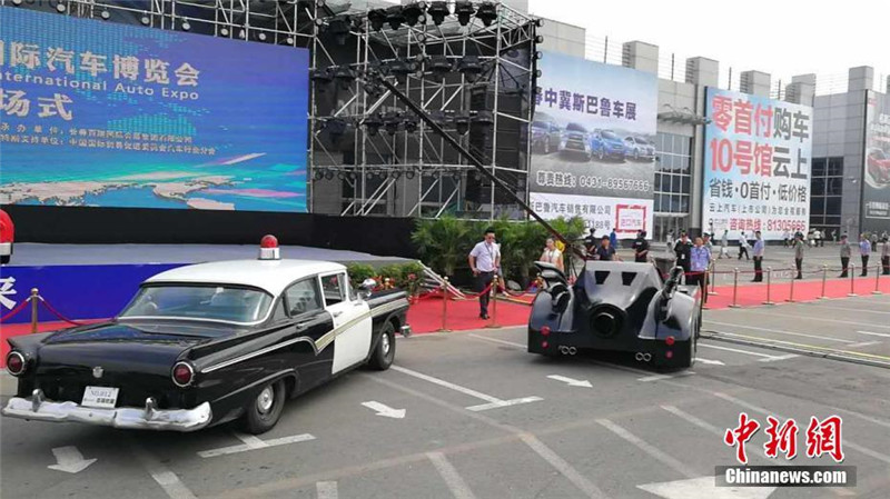 ?Batman-Kampfwagen“ auf der Auto-Expo in Changchun pr?sentiert