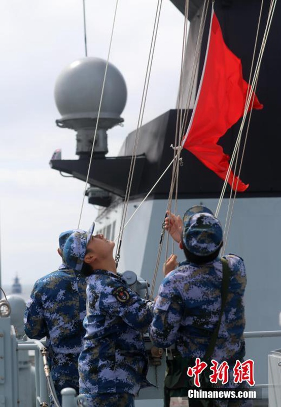 Chinesische und Russische Marine schie?en im Baltischen Meer scharf 