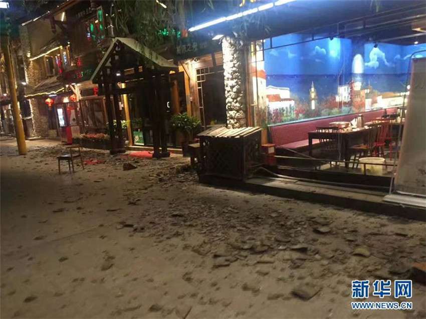 Kreis Jiuzhaigou in Westchina von Erdbeben erschüttert
